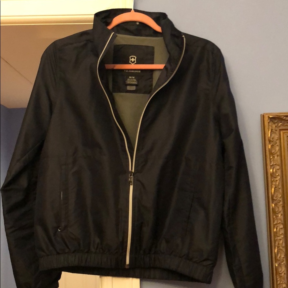 Victorinox Swiss Army Windbreaker
